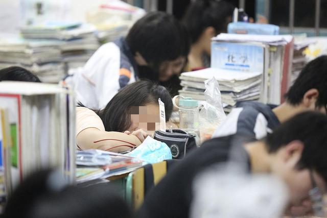 中考生迎来“新变化”,考取高中难度变大,家长:欲哭无泪