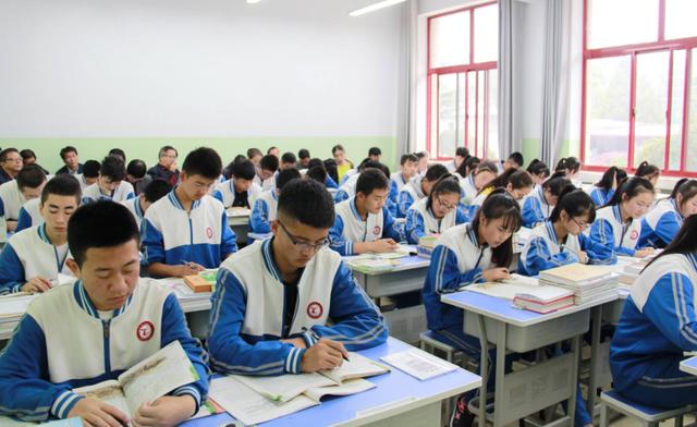 中考迎来“新变化”,近一半的初中生将无缘高中,学生更难了