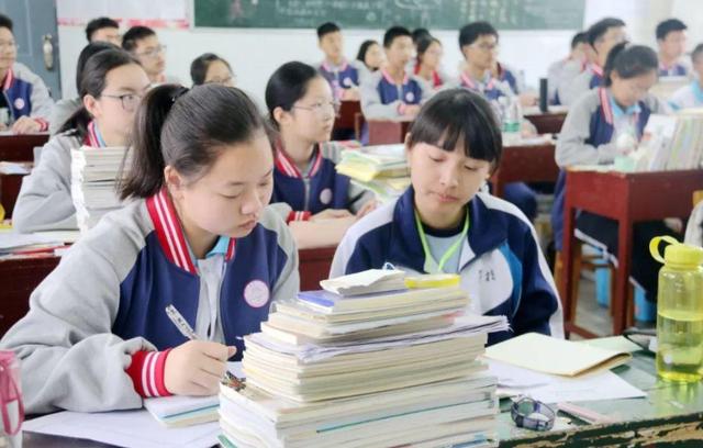 中考迎来“新变化”,近一半的初中生将无缘高中,学生更难了