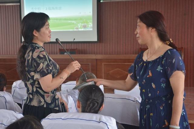 心态阳光 决胜中考!西平四中举行考前心理辅导释放压力