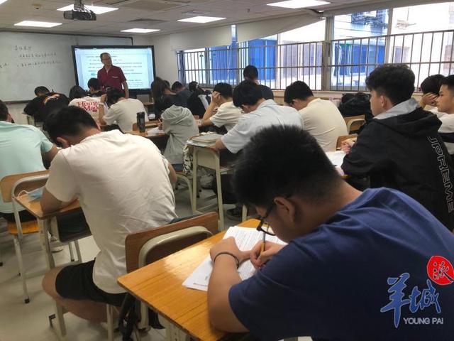 明年“新高考”规则大变!今年“高四”复读不冷反热