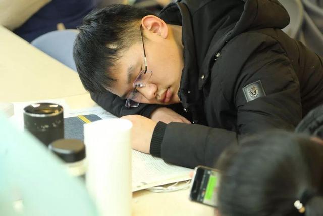 考研,是毕业直接考?还是工作后再考?已毕业学长告诉你答案