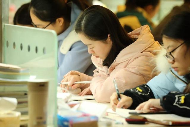 考研,是毕业直接考?还是工作后再考?已毕业学长告诉你答案