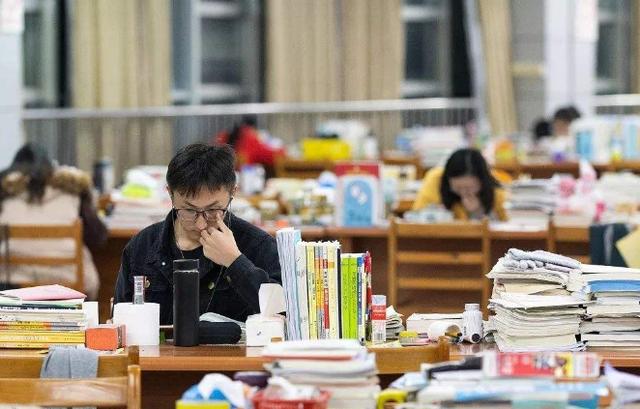 教育部发布新通知,考研迎来2个坏消息,考生们要注意了