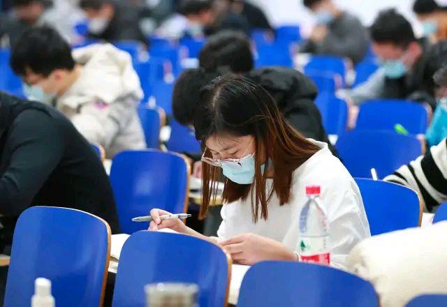 考研第一天,上午有多开心,下午就有多难受!网友:淡定、淡定