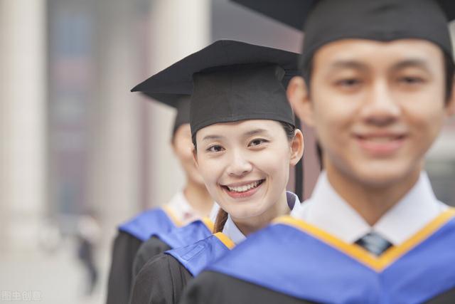 考研大危机!750万大学生有考研意愿,考研需得挤破头
