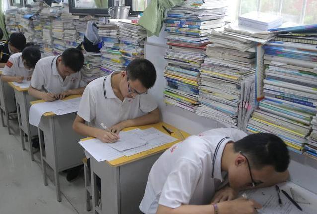 2021年高考时间定了,学霸、老师迎来坏消息,这类学生有福了