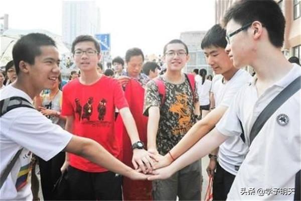 初三学生需要明白,中考比高考还重要,多数考生中考基本决定人生