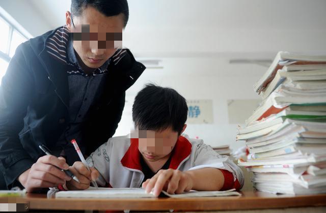 中考生迎来“坏消息”,上岸难度加大,学生:我太难了