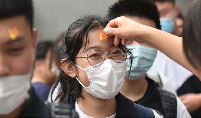 多地教育厅发文,初中生迎来“坏消息”,家长感慨:中考更难了