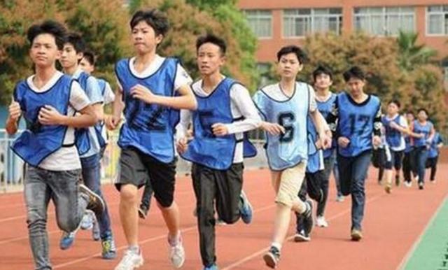 教育部发表通知,中考生将迎来又一重大改革,学生们叫苦连天