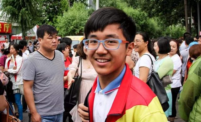 中考“改革”后,重要性比高考还重要?班主任:毕竟只能考一次