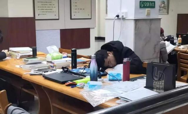 考研竞争越来越大,2021预计突破400万人,成功在于这3点