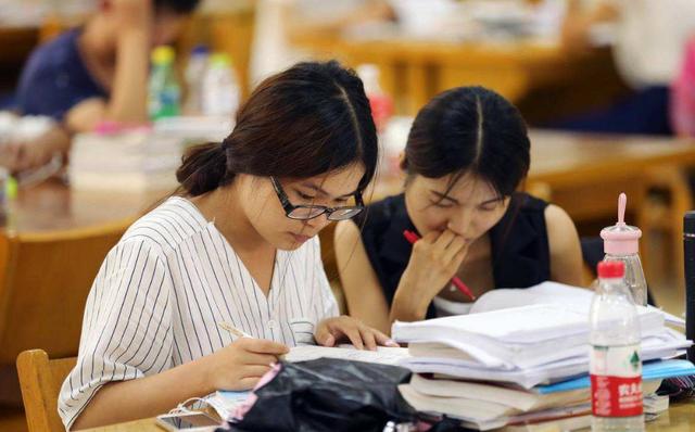 考研竞争越来越大,2021预计突破400万人,成功在于这3点