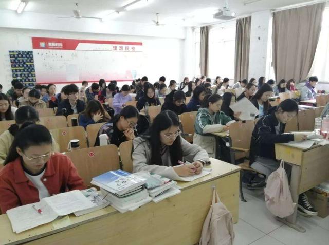 考研竞争越来越大,2021预计突破400万人,成功在于这3点