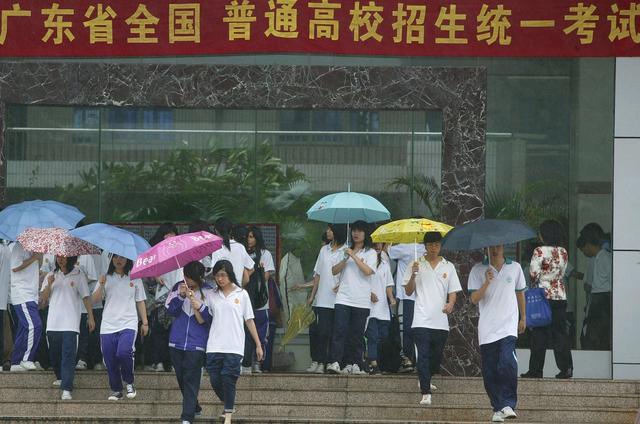 2021年全国高考时间已定,考试内容有变,部分学子迎来坏消息