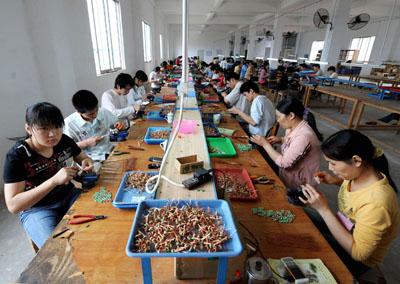 中考50%录取率太残酷,晚熟孩子被分流,终于有代表关注这事了