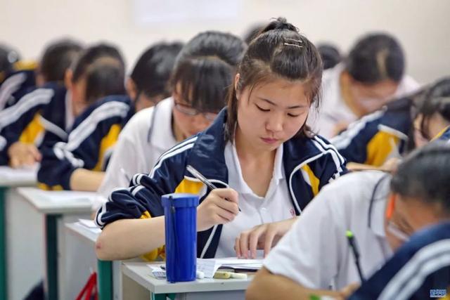 教育厅下发通知,中考将迎来新变化,学生:又增加了考试难度