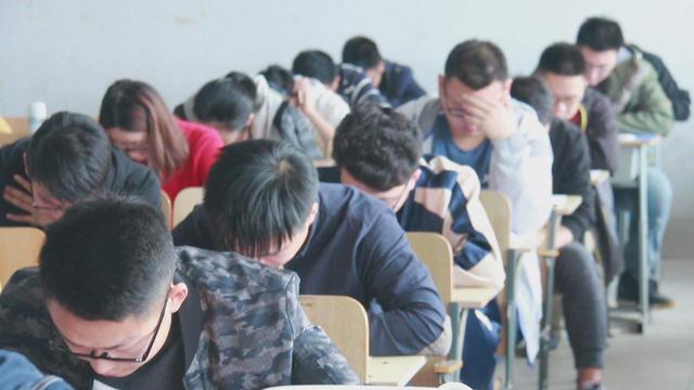 今年考研成绩爆了,400分以上考生扎堆,考生心情犹如坐过山车