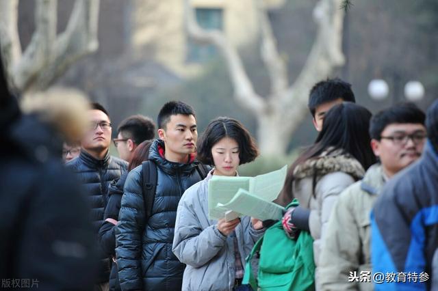 2021考研成绩发布,400分以上人数增加,考生:数学太简单