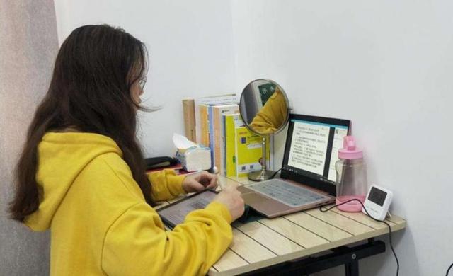 有人已在“晒”考研成绩了,400分以上不少,说好的题目难呢?