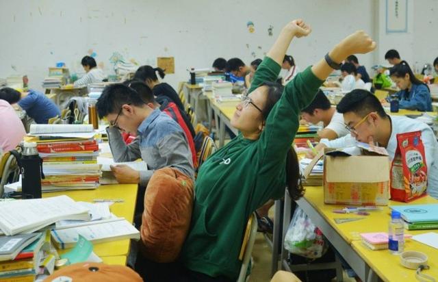 今年考研成绩即将公布,考生要小心,有学校曾连续两年分数出错
