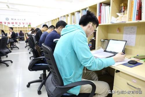 科软考研分数高到炸裂,391分恐难入复试,学长:别只看工资高