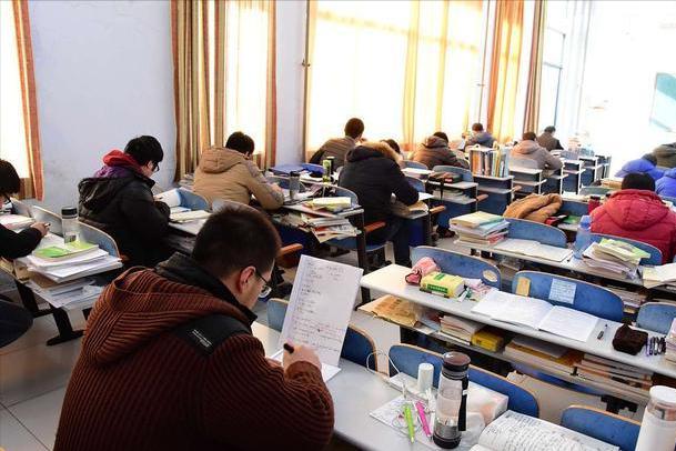 考研趣事:中科大软件学院400分以上300多人,中大却爆冷