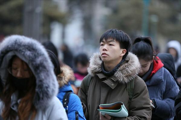 考研成绩出了,初试多少分才“有戏”?国家线可能“不降反增”?