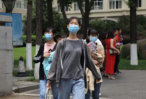 高考数学，一道“金字塔”题目就难倒一片人？全国卷真的很难？