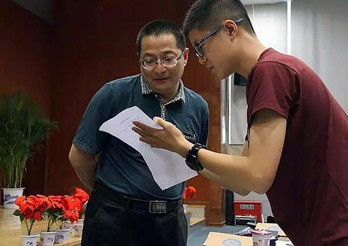 高考数学最难有多难?大题全国只有两人做对,院士:不适合高考