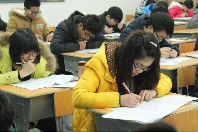 今年高考将要发生“大变化”,英语或将被“淘汰”?学生半喜半忧