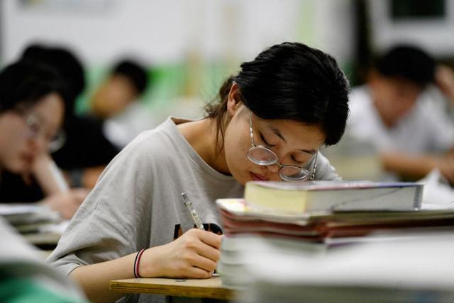 今年高考将要发生“大变化”,英语或将被“淘汰”?学生半喜半忧