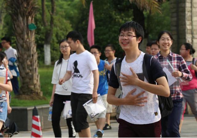 今年高考将要发生“大变化”,英语或将被“淘汰”?学生半喜半忧