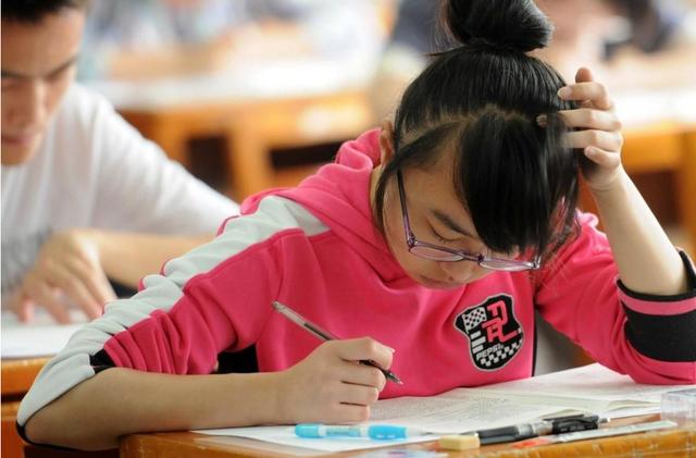 今年高考将要发生“大变化”,英语或将被“淘汰”?学生半喜半忧