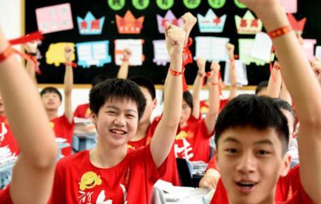 中考50%录取率,对晚熟男生太不公平,家长呼吁延长义务教育