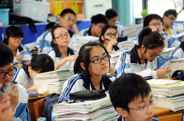 中考实行“分流制”,考高中难度增加,这3类学生或将被踢出局
