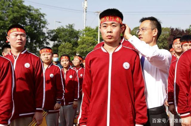 高考只有一百天了!为了高考你有多拼命?补习学校学生的真实感悟