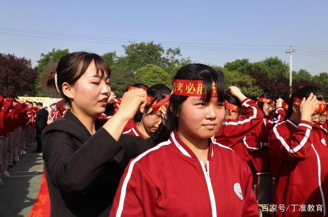 高考只有一百天了!为了高考你有多拼命?补习学校学生的真实感悟